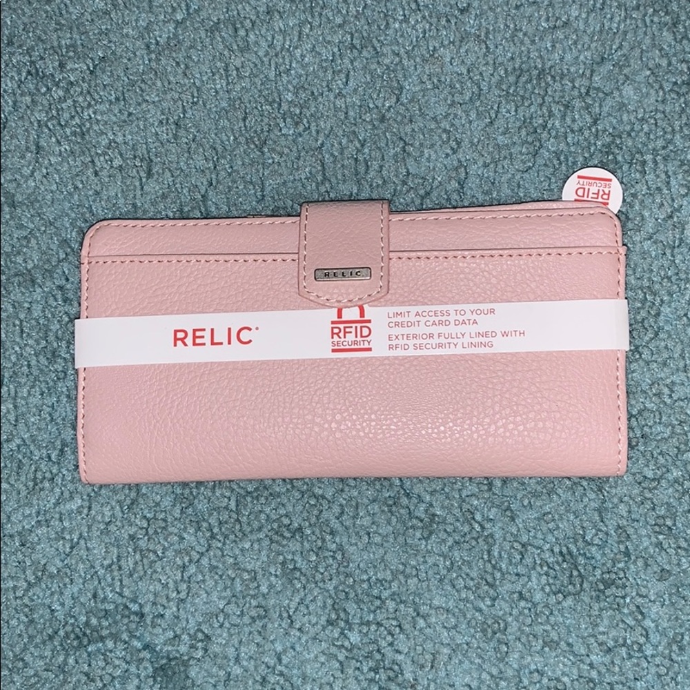 NWT, Relic Wallet